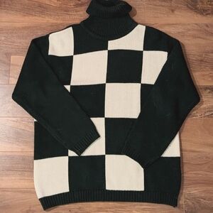 GREEN and White Checked Turtleneck